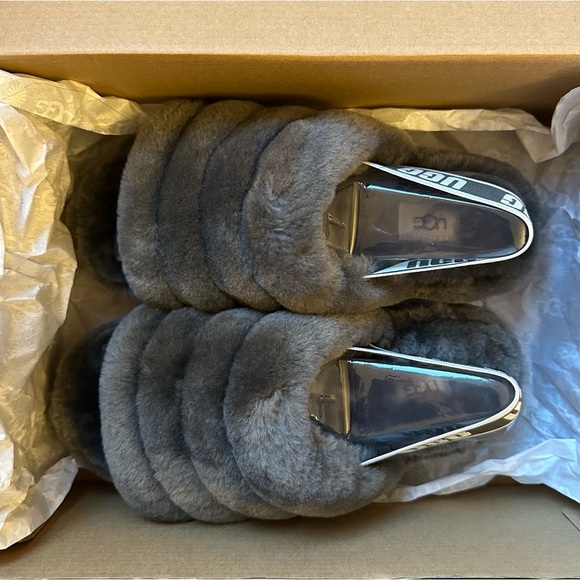 UGG FLUFF YEAH SLIDES/SLIPPERS - Picture 4 of 9